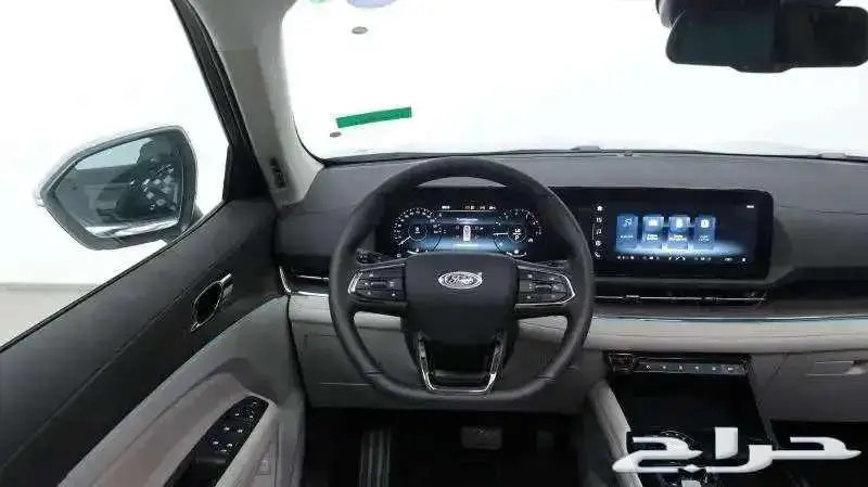 فورد تيريتوري تيتانيوم 2025