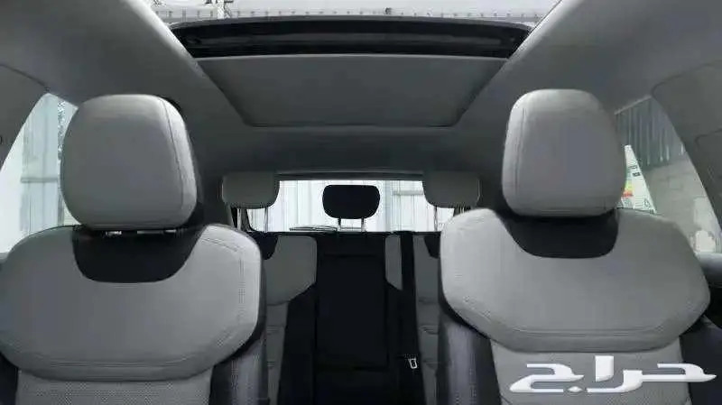 فورد تيريتوري تيتانيوم 2025