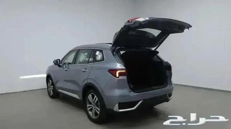 فورد تيريتوري تيتانيوم 2025